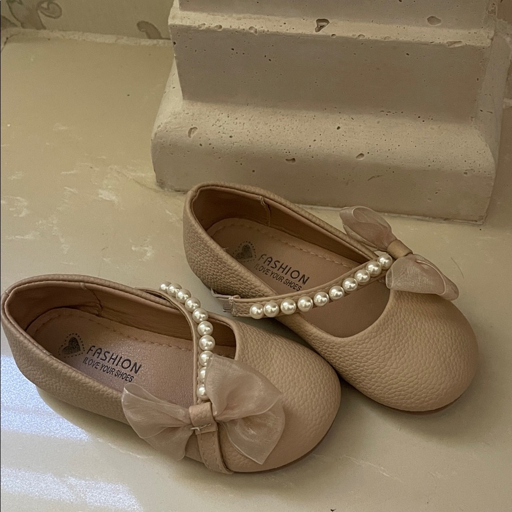 Kids Beige Pearl Bow Shoes